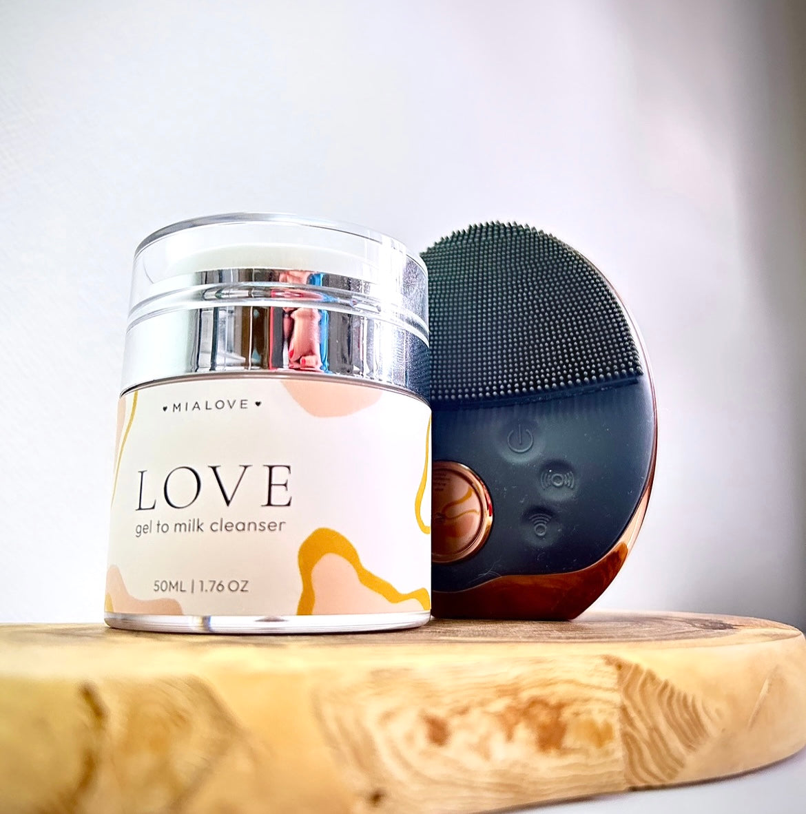 Love cleanser & Mia sonic brush mialove