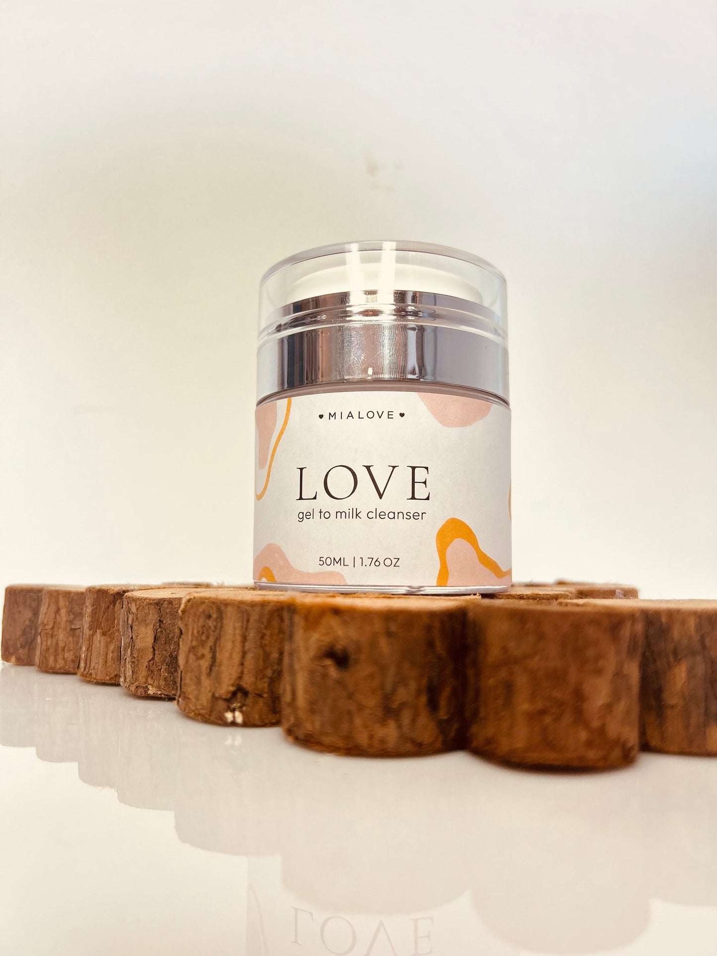 Love Gel to Milk Cleanser mialove