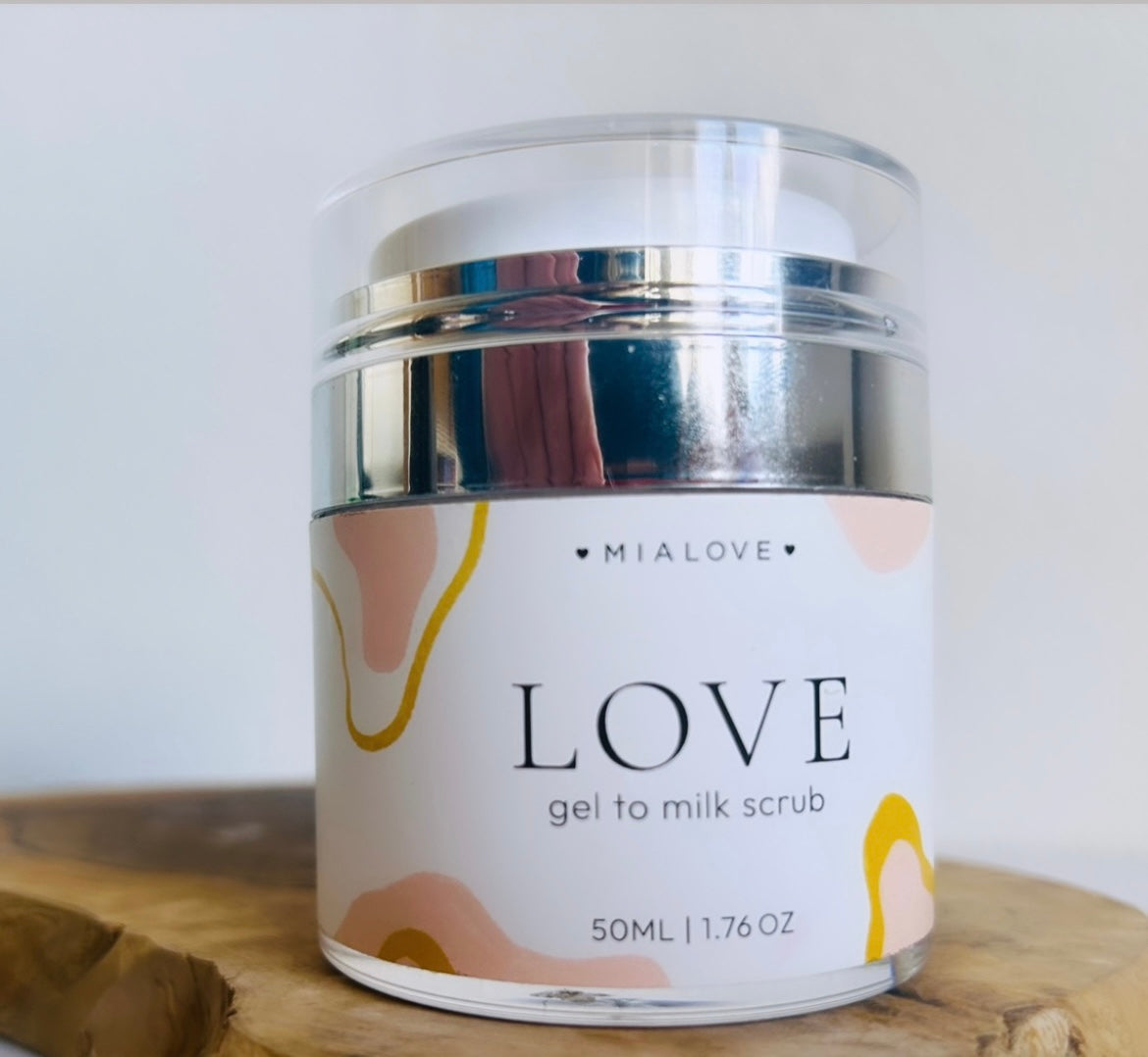 Love Gel to Milk Scrub Mialove